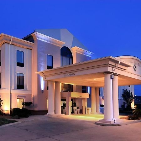 Holiday Inn Express Hotel & Suites Cleveland - Ms By Ihg Exterior photo